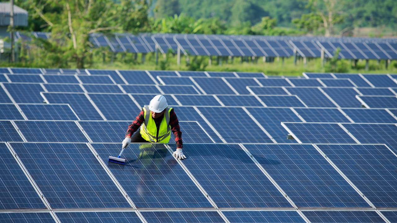 Photovoltaikreinigung in Berlin von CleanYourCityGreen